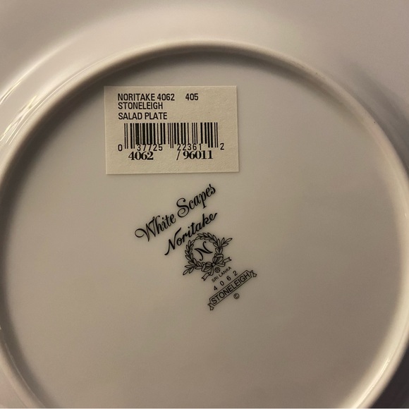Noritake White Scapes Stoneleigh 4062 – 5 Pc Place Setting – NEW